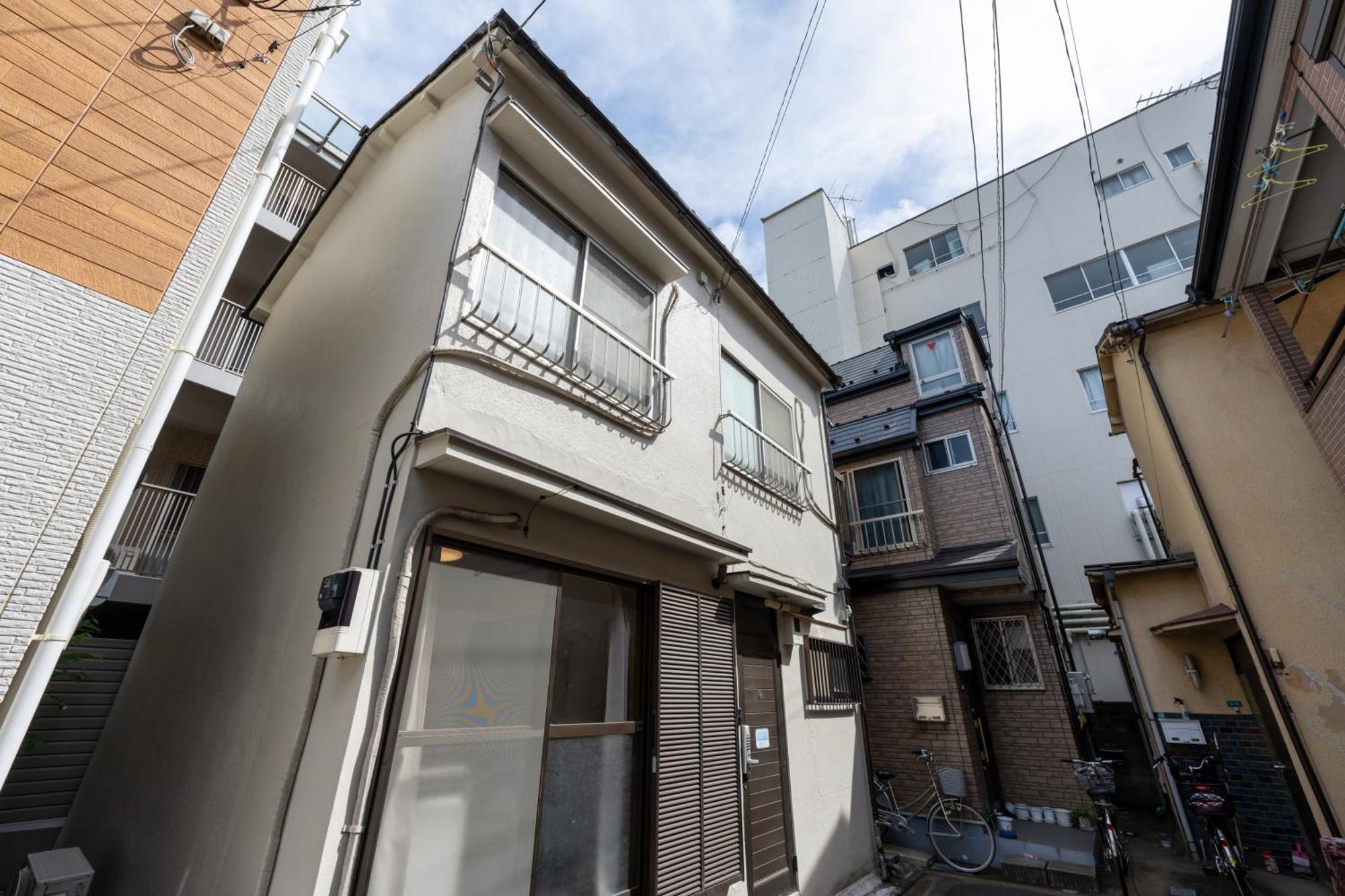 一棟貸切宿, 東京一之江ハウス6名定員, 秋葉原19分,新宿30分,Wifi有, ディズニータクシー20分3000円,駐車場ありません Tokyo prefektur Exteriör bild