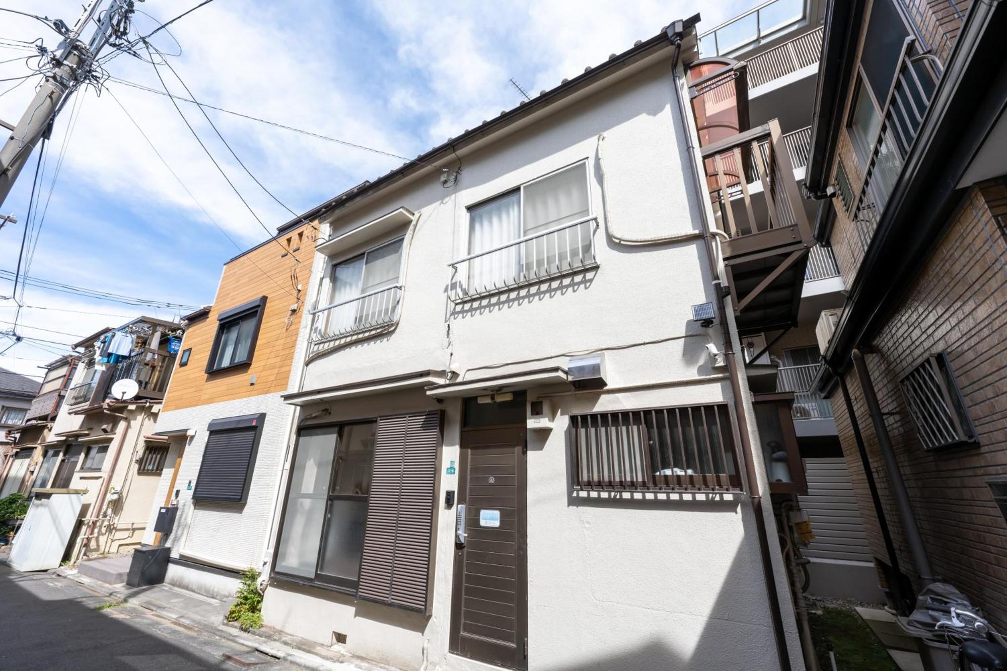 一棟貸切宿, 東京一之江ハウス6名定員, 秋葉原19分,新宿30分,Wifi有, ディズニータクシー20分3000円,駐車場ありません Tokyo prefektur Exteriör bild